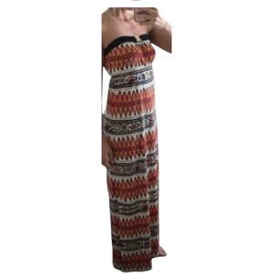 Trina Turk Sheath dress 100% silk with gold broach Size 2